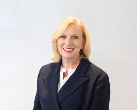 Dee Headshots-Webiste.jpg